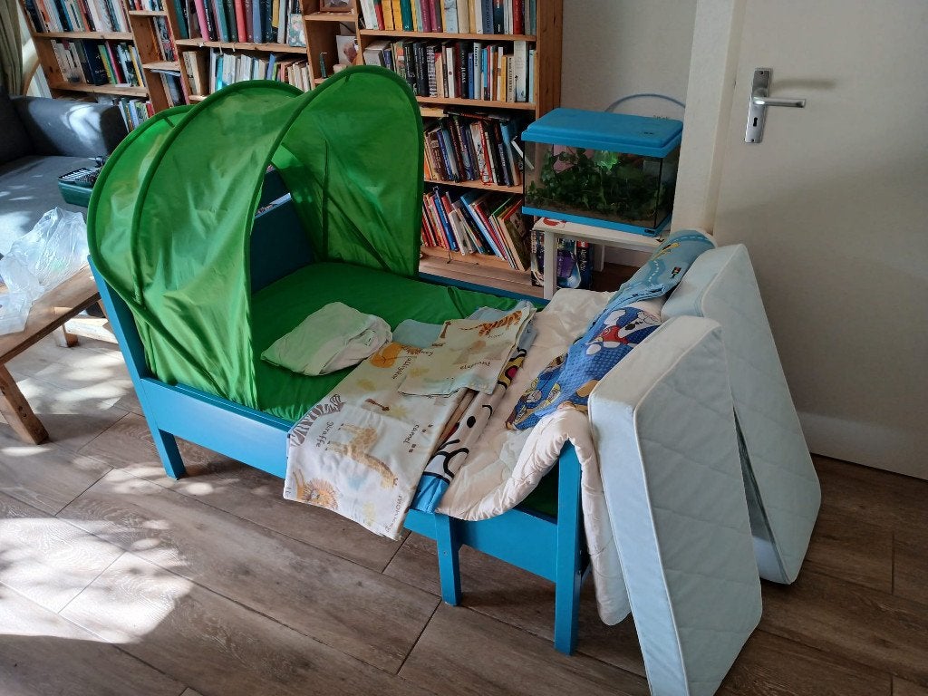 Meegroeibed met volledige uitzet, Ophalen, 70 tot 85 cm, Zo goed als nieuw, Matras