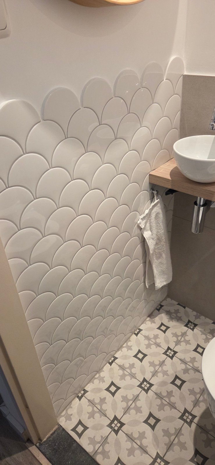 Visschubtegels wit, Badkamer, toilet enz. Natucer Squama,., Ophalen, Nieuw, Minder dan 20 cm, Minder dan 5 m²