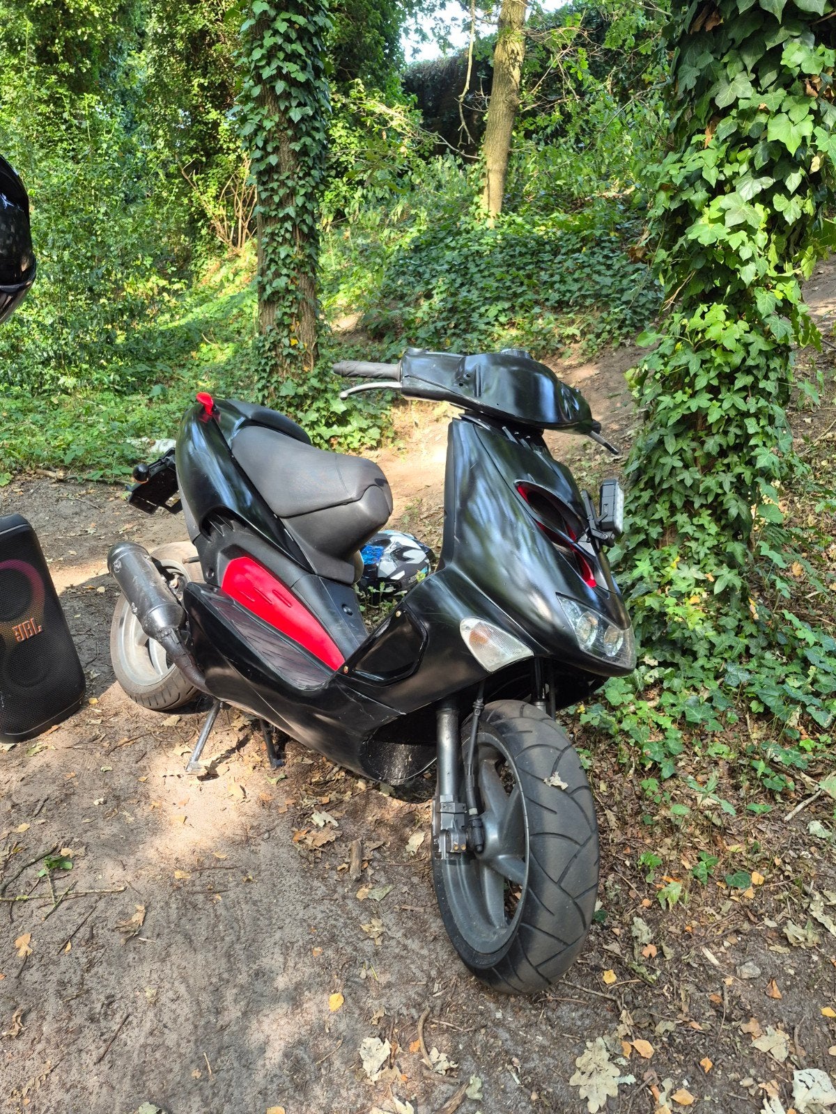 sr50, Fietsen en Brommers, Scooters | Aprilia, Gebruikt, Overige modellen, Maximaal 45 km/u, Tweetakt, Ophalen