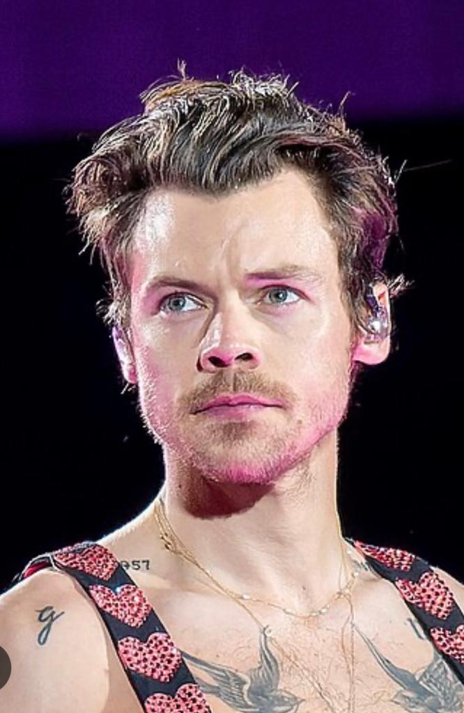 HARRY STYLES. 4 KAARTJES, Drie personen of meer