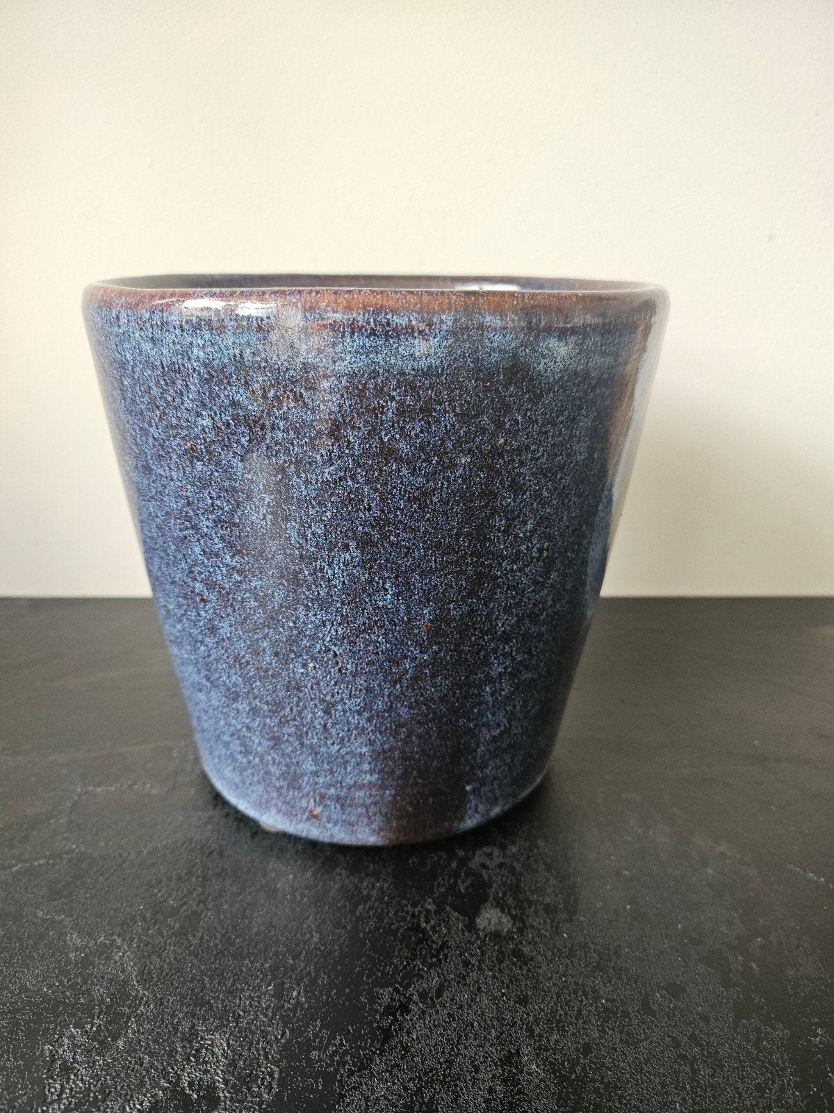 Donkerblauwe keramische bloempot 16cm, Huis en Inrichting, Ophalen, Blauw, Zo goed als nieuw, Modern