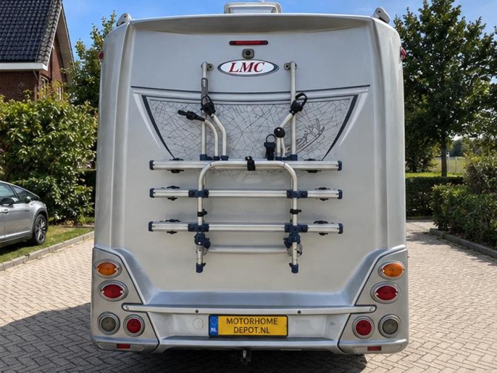 LMC Liberty 680 I NL-camper DakAirco Lengtebedden Hefbed, Integraal, Fiat, 6 tot 7 meter, Bedrijf
