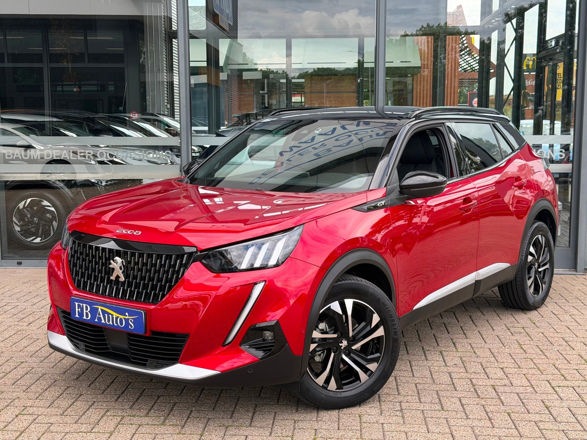Peugeot 2008 1.2 PureTech GT Airco Lmv Cruise Navi Camera, Auto's, Gebruikt, Zwart, Leder en Stof, Origineel Nederlands