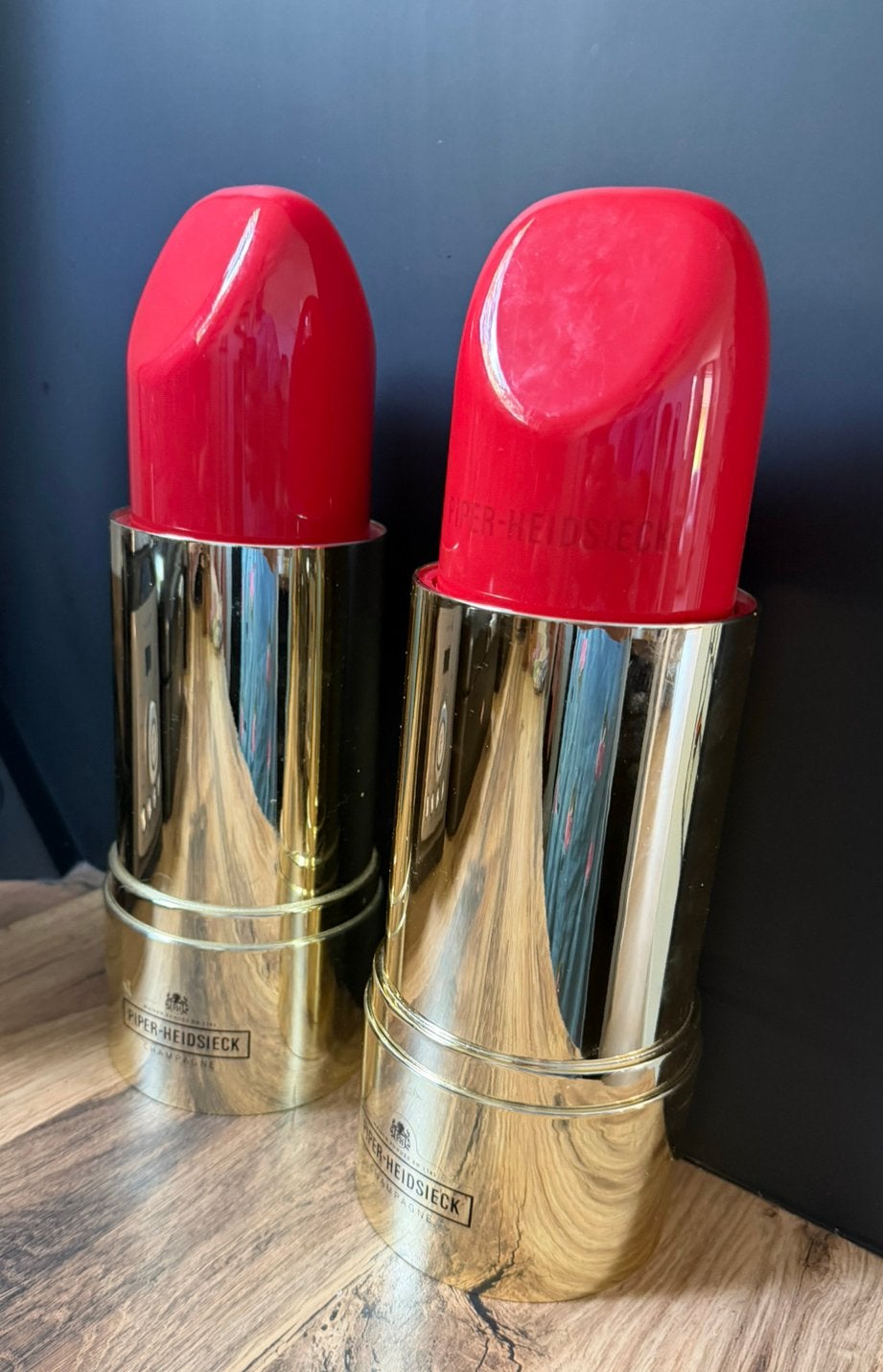Piper-Heidsieck “Lipstick” champagne-koeler, Ophalen of Verzenden, Kunststof
