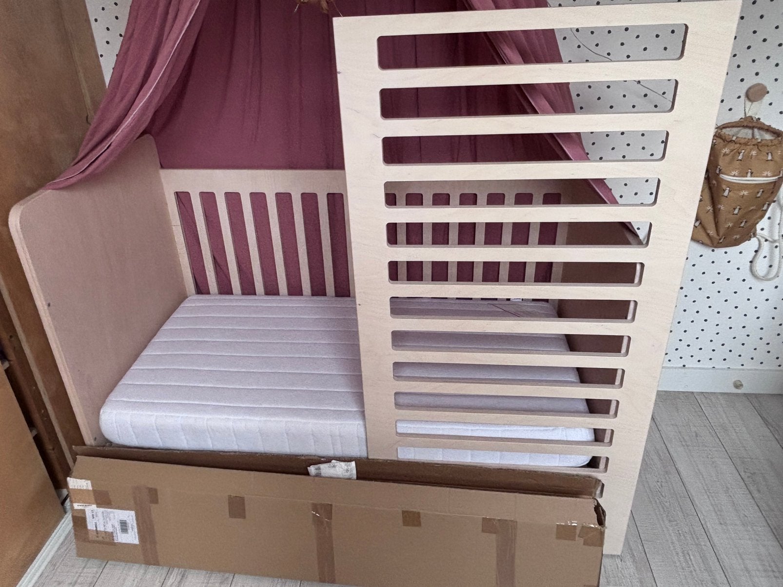 Complete Kidsmill Liv babykamer – doorgroeiledikant+commode, Ophalen, Verstelbaar, 190 cm of minder, Zo goed als nieuw