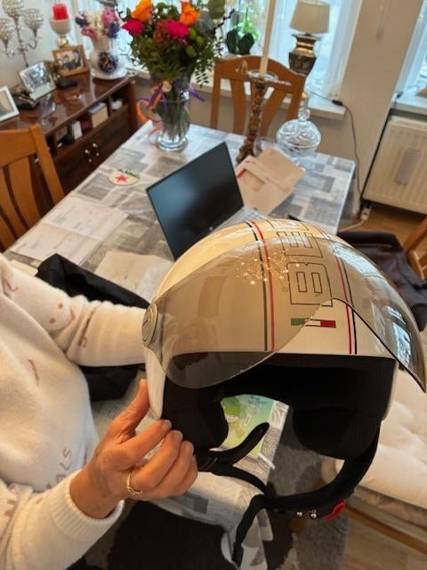 Helm voor scooter, Ophalen, Zo goed als nieuw, Medium, BEONN
