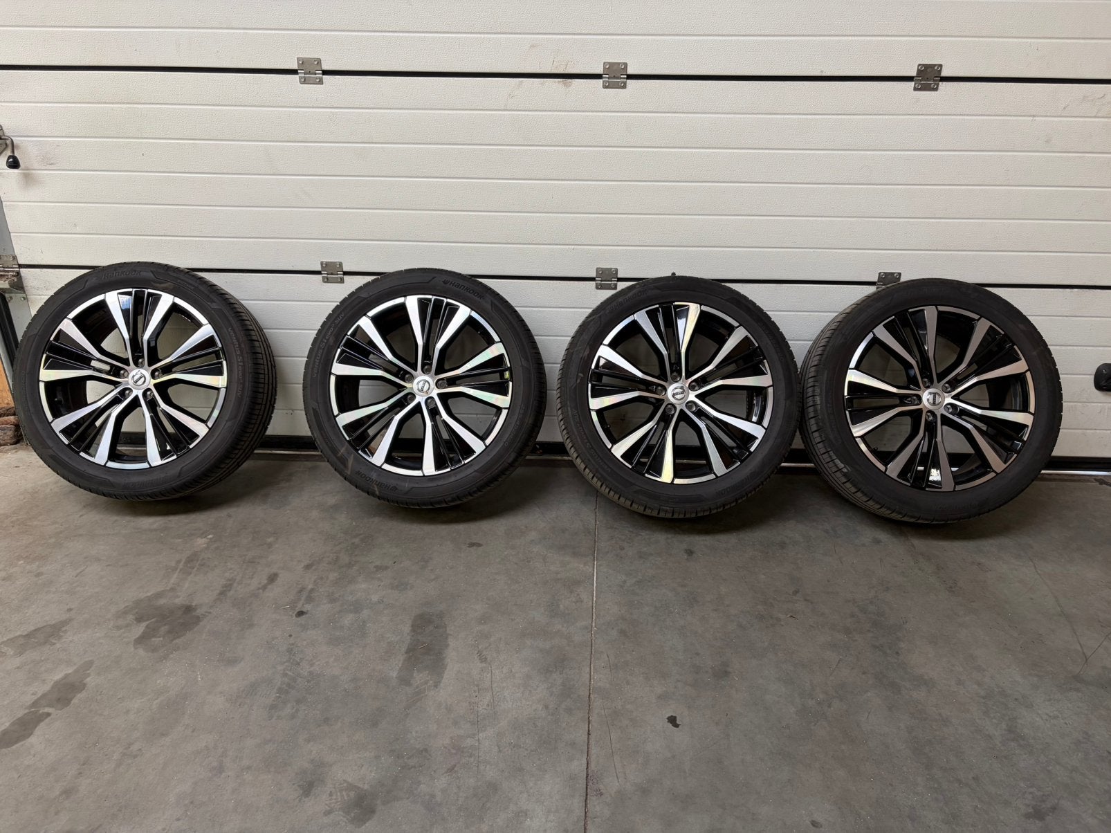 Originele Volvo XC60 20 inch velgen met 8 banden, Auto-onderdelen, Ophalen, 255 mm, Banden en Velgen, 20 inch