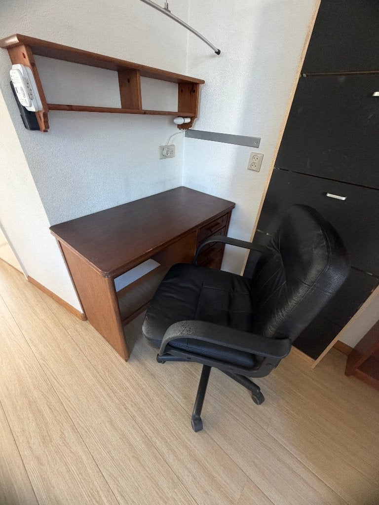 Kleine buro met stoel, Ophalen, Overige typen, Gebruikt, Hout