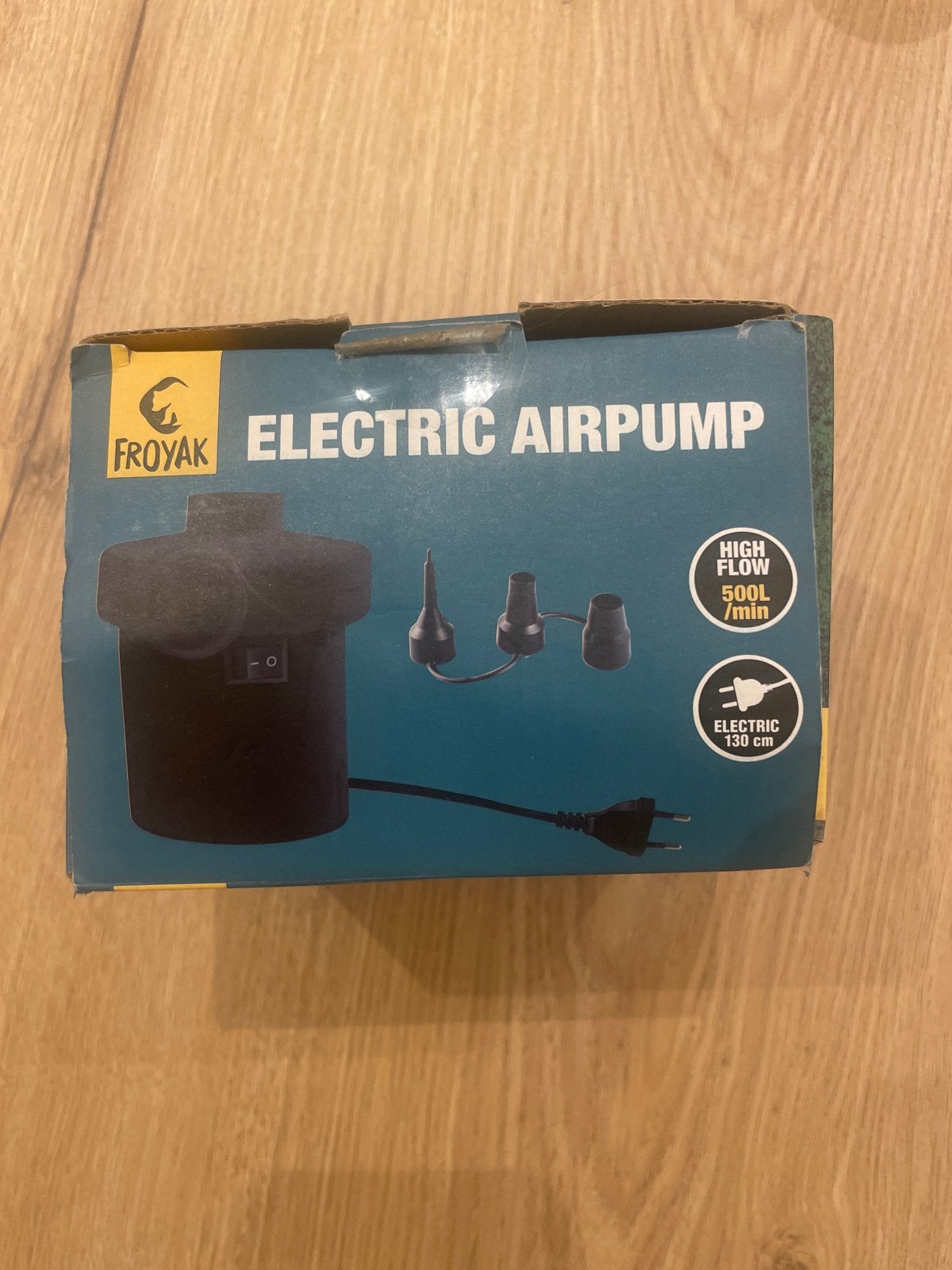 Froyak Elektrische Luchtpomp - Opblaasbaar en Leegpompen, Ophalen of Verzenden, Ingebouwde pomp, Zo goed als nieuw