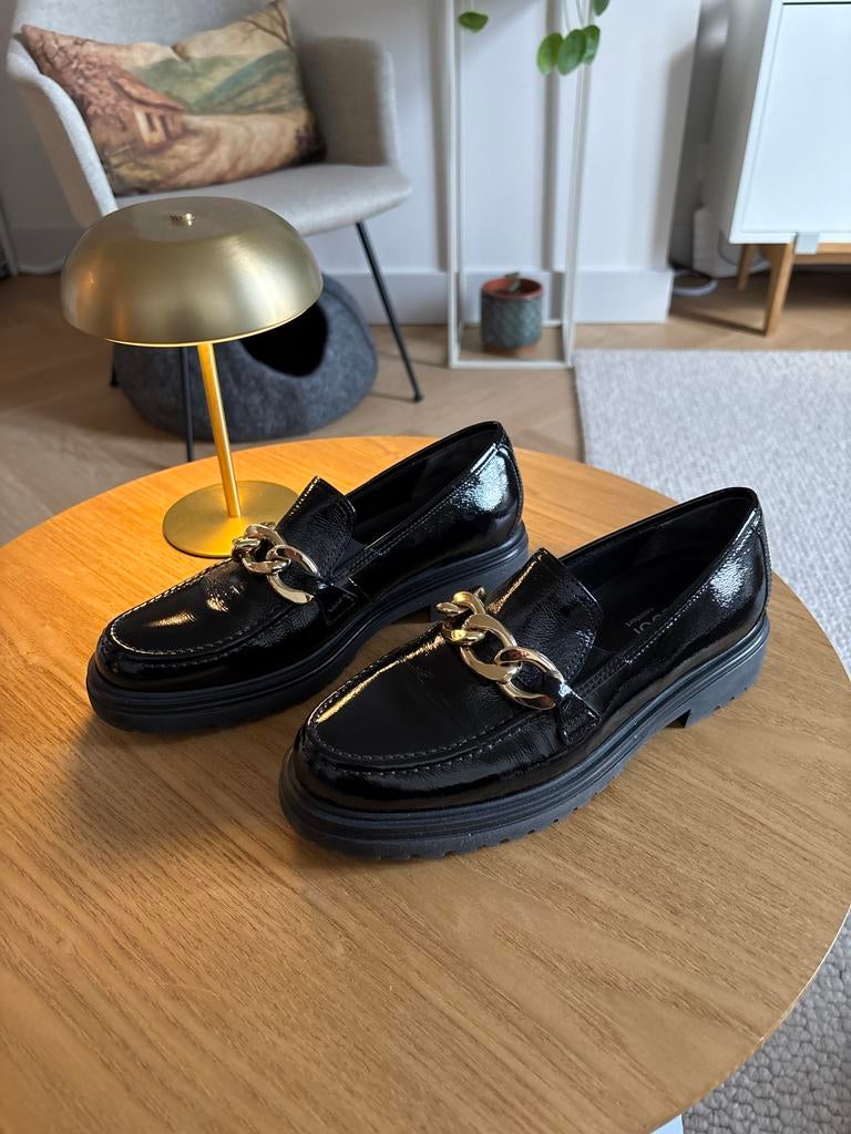 Gabor Comfort Black Patent Slip-ons with Gold Chain, Ophalen, Nieuw, Instappers, Zwart
