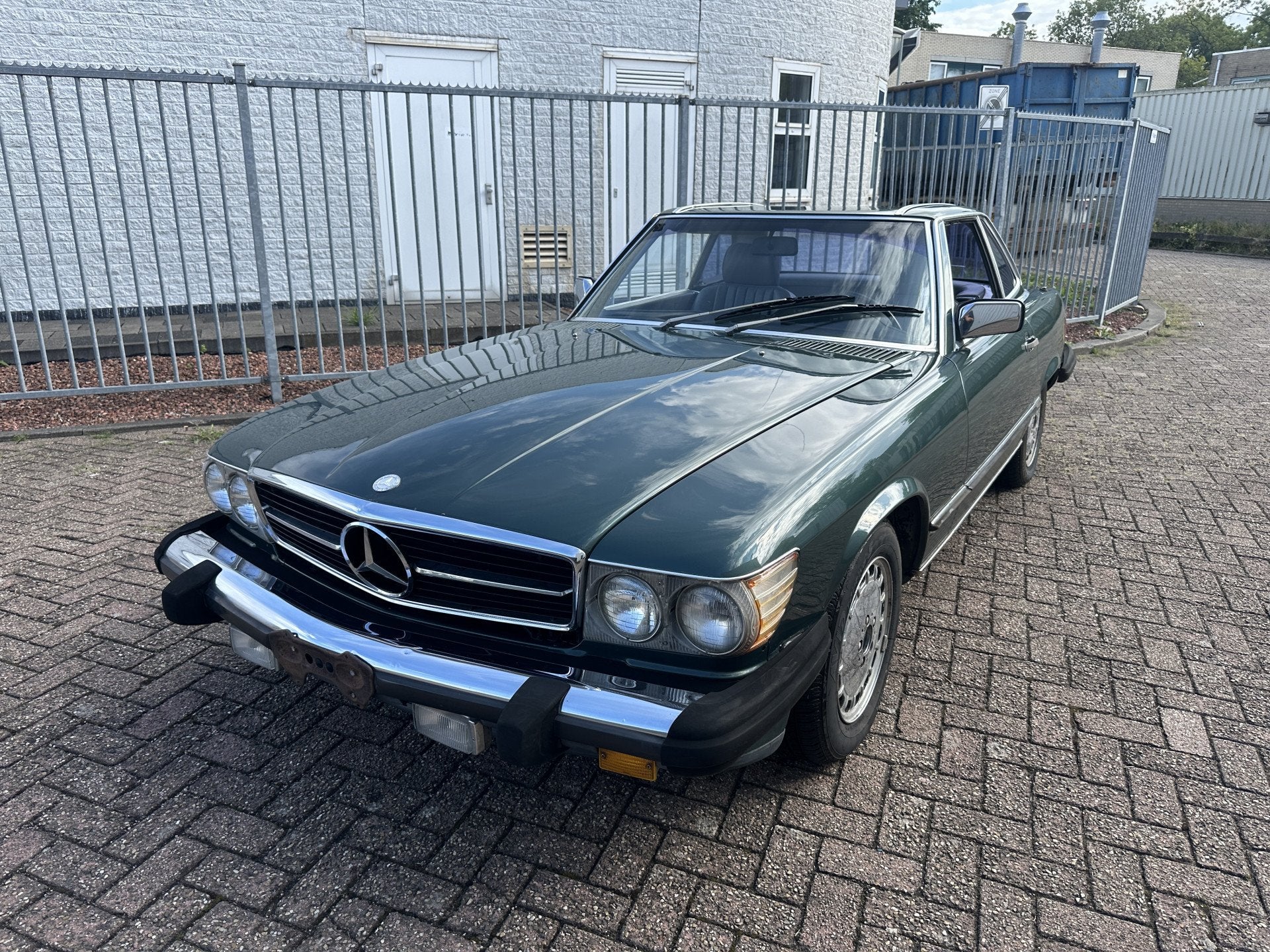 Mercedes-Benz SL-Klasse 560 SL (bj 1986, automaat), Automaat, Achterwielaandrijving, Cabriolet, Bedrijf