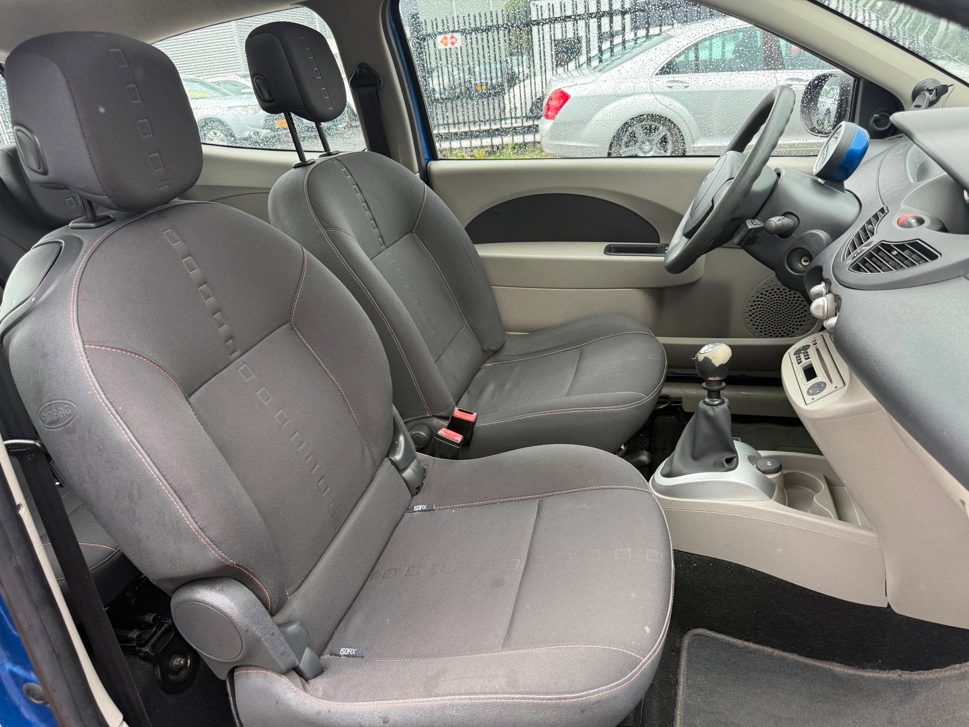 Foto 17 van Renault Twingo 1.2-16V SPORT*AIRCO*16 INCH*AKTIEPRIJS!