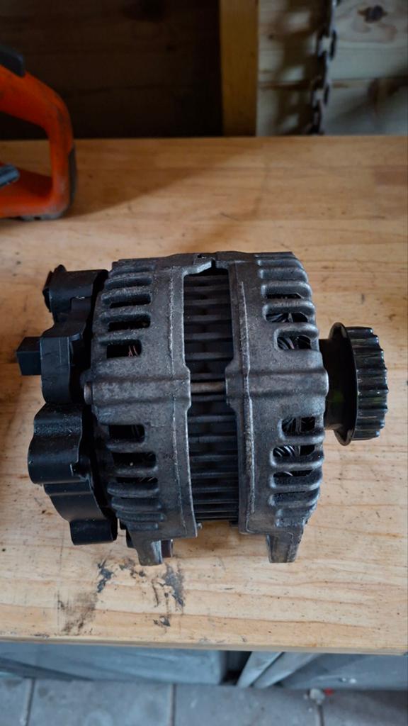 Dynamo volkswagen t5, Auto-onderdelen, Ophalen of Verzenden, Volkswagen