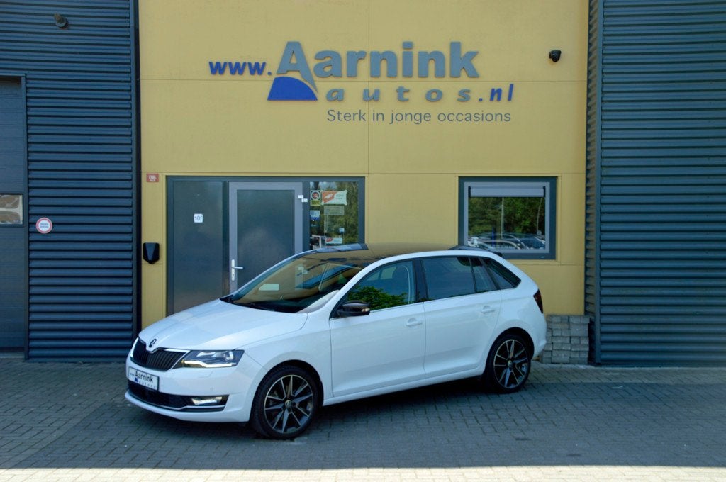 Skoda Rapid Spaceback 1.0 Tsi Clever 110 pk Navigatie, Winte, Lichtsensor, Gebruikt, Wit, Origineel Nederlands