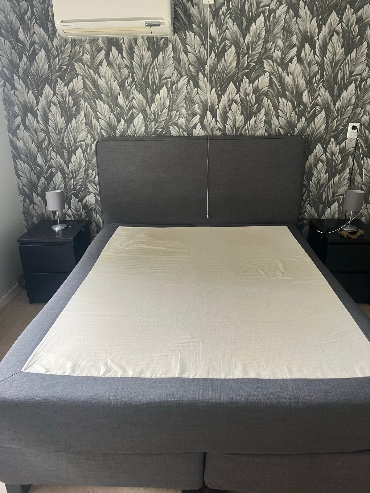 Tweepersoons boxspring met hoofdbord - 160x200 cm, Ophalen, Tweepersoons, Zo goed als nieuw, 200 cm