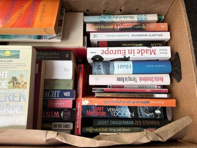 10 bananendozen met boeken, Ophalen, Gelezen, Verschillende onderwerpen
