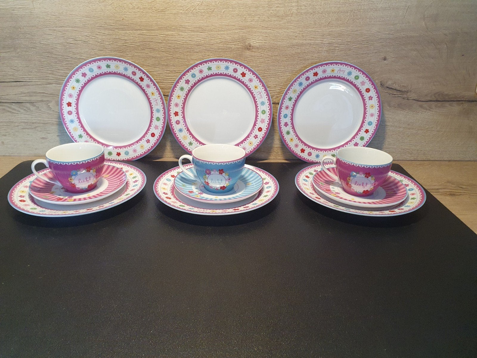 Lief! Lifestyle servies set - 3 kop en schotel, 6 borden, Ophalen, Zo goed als nieuw, Bord(en), Overige stijlen