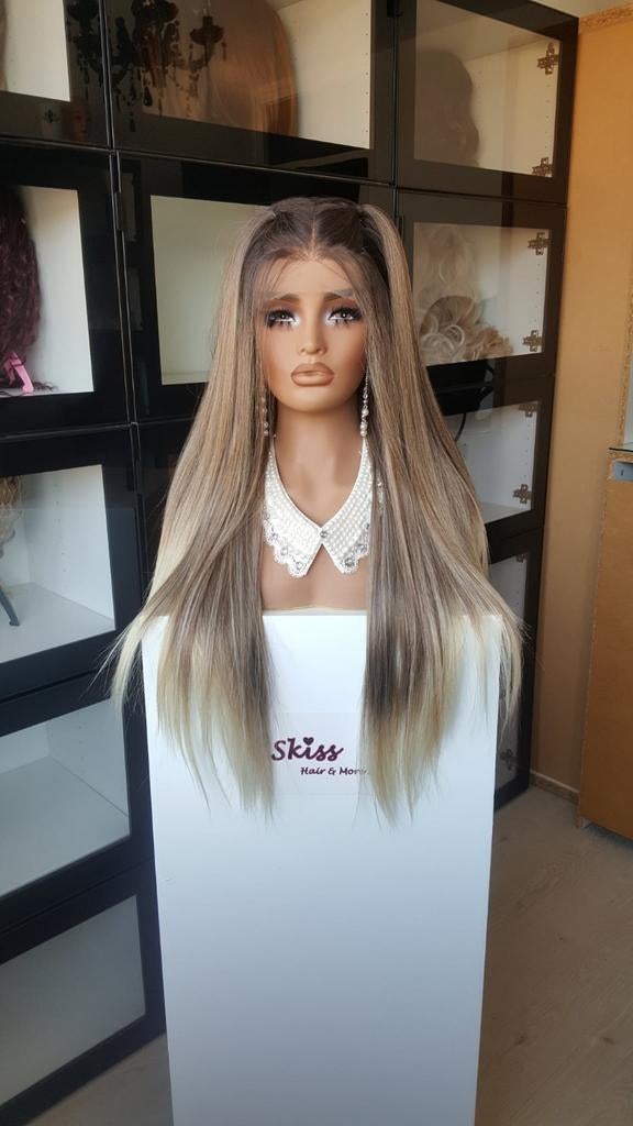 Basic Lace Pruik: Uitgroei / donker blond / lichte punten, Ophalen of Verzenden, Nieuw, Pruik of Haarverlenging