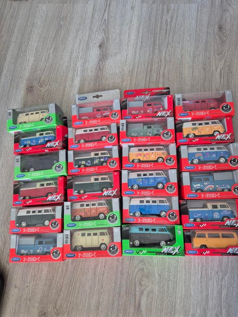 collectie verzameling welly volkswagen vw bus bussen t1 18 x, Ophalen of Verzenden, Nieuw, Bus of Vrachtwagen