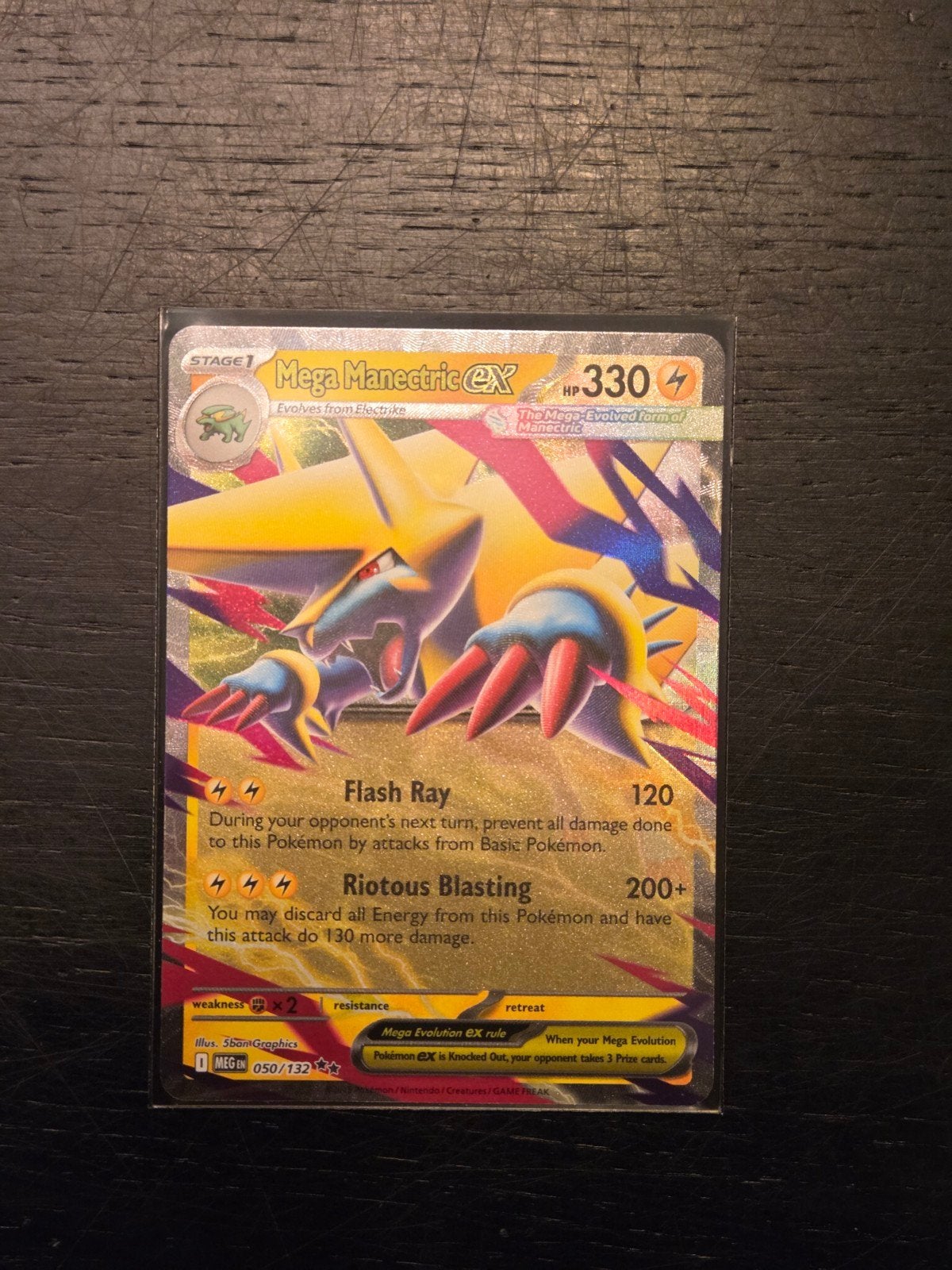 Pokémon Mega Evolution Mega Manectric EX 050/132, Ophalen of Verzenden, Zo goed als nieuw, Losse kaart, Foil