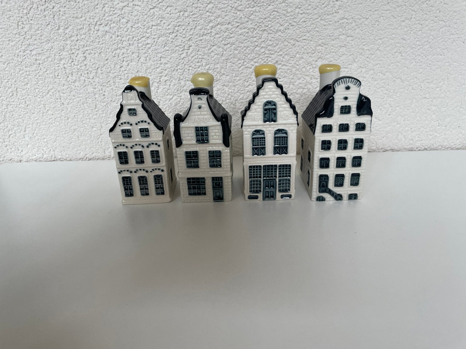 KLM huisje nummer 14/15/16/17, Ophalen of Verzenden, Zo goed als nieuw