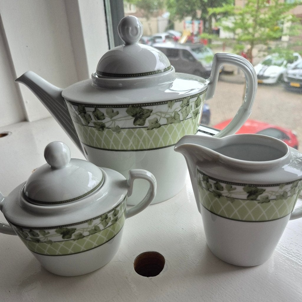 Duits ’Retsch Porzellan’ groen wijnblad motief serviesgoed, Antiek en Kunst, Ophalen