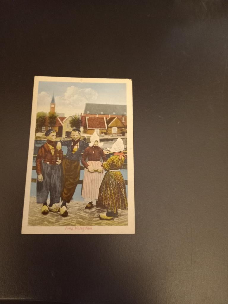 Klederdracht  kaart Jong Volendam. Ongelopen, Verzamelen, Foto's en Prenten, Verzenden, Voor 1940, Nieuw