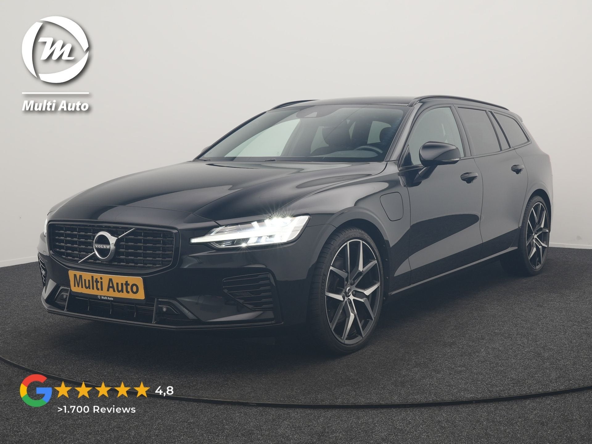 Volvo V60 T6 Recharge AWD R-Design PHEV 340pk Dealer O.H. |, Automaat, Dealer onderhouden, Gebruikt, Zwart