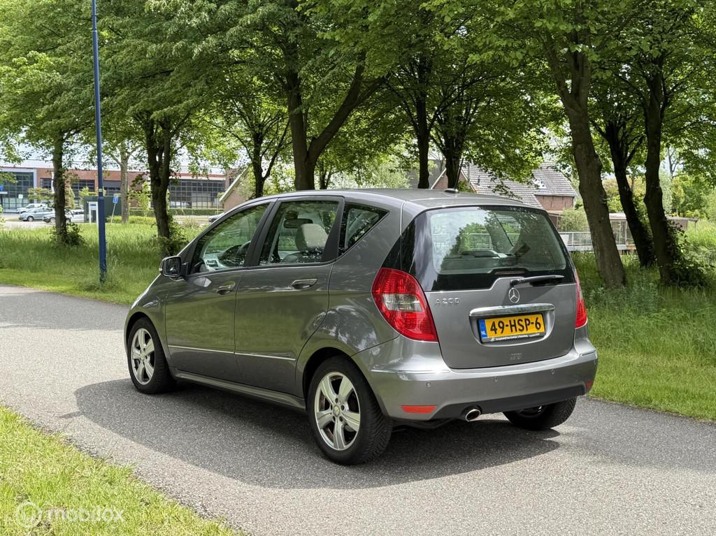 Mercedes A-klasse 200 Avantgarde*AUTOMAAT*PARKEERSENSOREN*CR, Auto's, 136 pk, Gebruikt, Beige, Leder en Stof