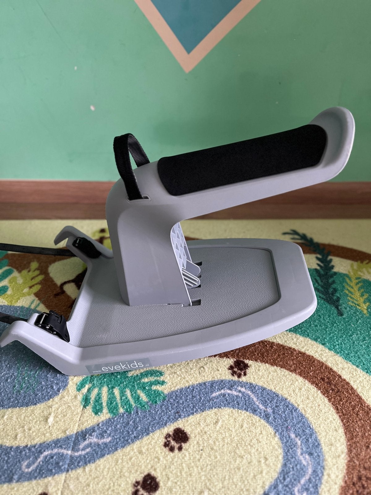 Kit-Sit Eve Kids meerijdplankje met zitje | grijs/zwart, Kinderen en Baby's, Kinderwagens en Combinaties, Ophalen, Gebruikt, Kinderwagen
