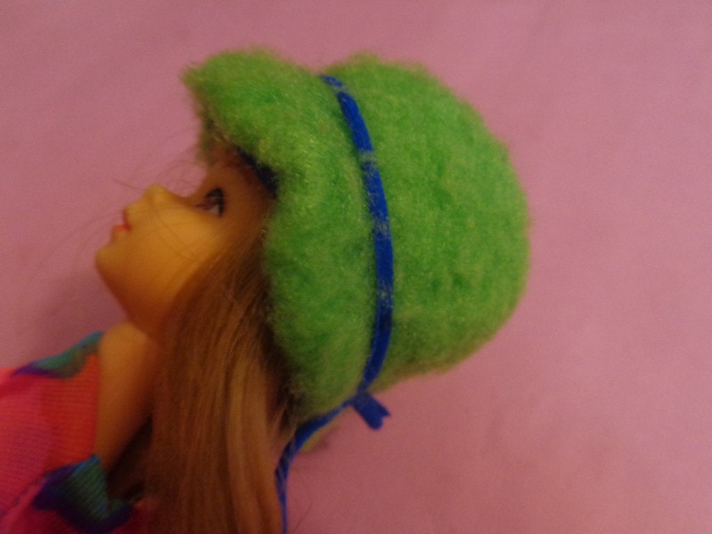 Barbie vintage Now knit hoedje, Ophalen of Verzenden, Gebruikt, Accessoires