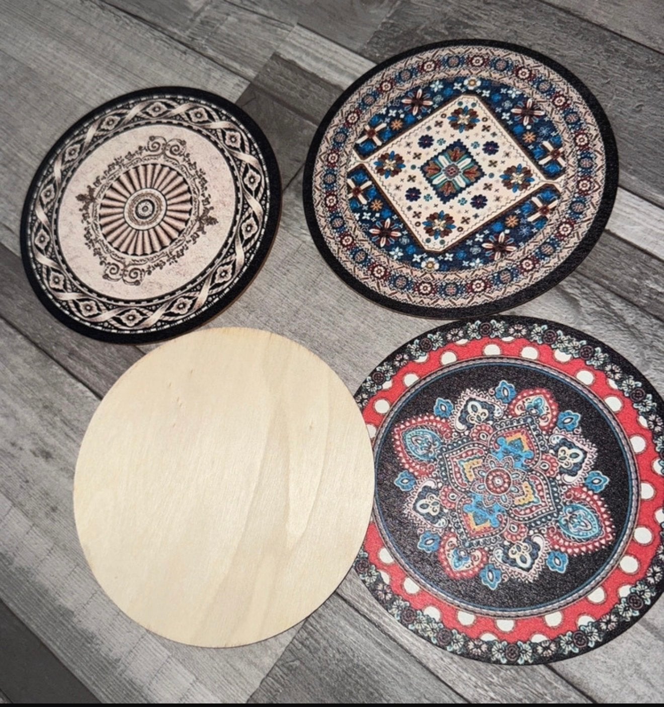Mooie onderzetters 15 cm, Hout, Meerkleurig, Nieuw, Ophalen of Verzenden