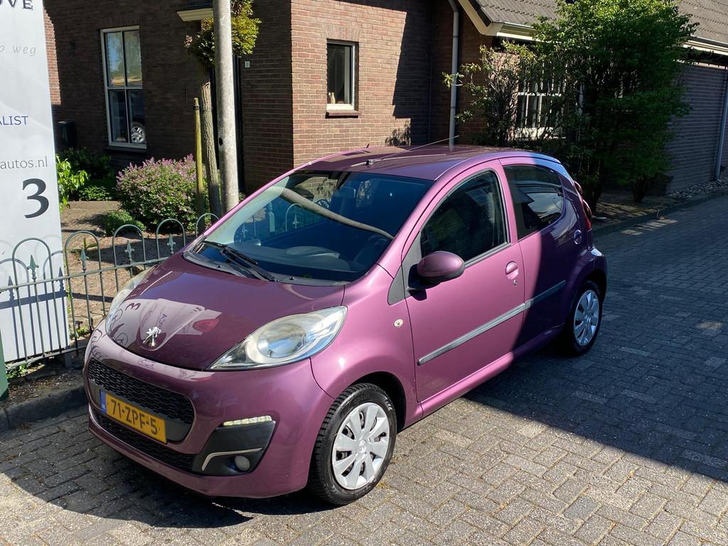 Peugeot 107 1.0 Active (bj 2013), Stof, Gebruikt, Zwart, Overige kleuren