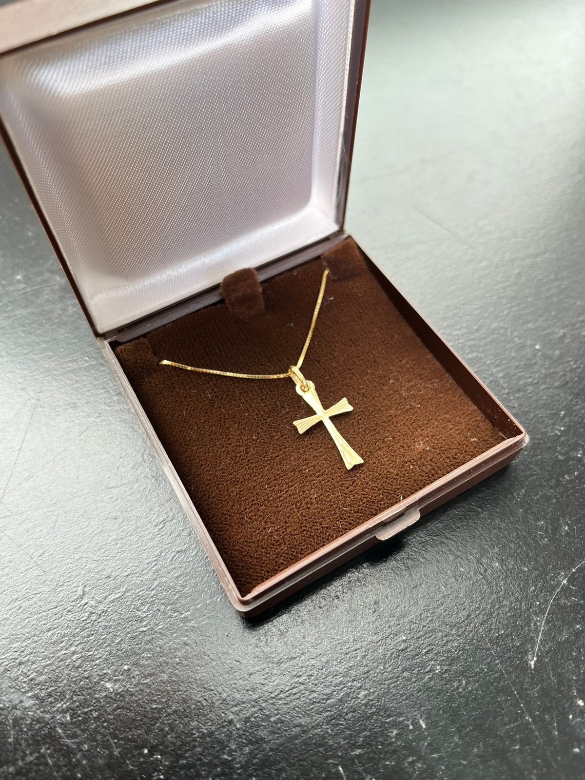 14k gouden ketting 42cm(585eikenbld)+14k kruishanger kruis, Met hanger, Verzenden, Zo goed als nieuw, Goud