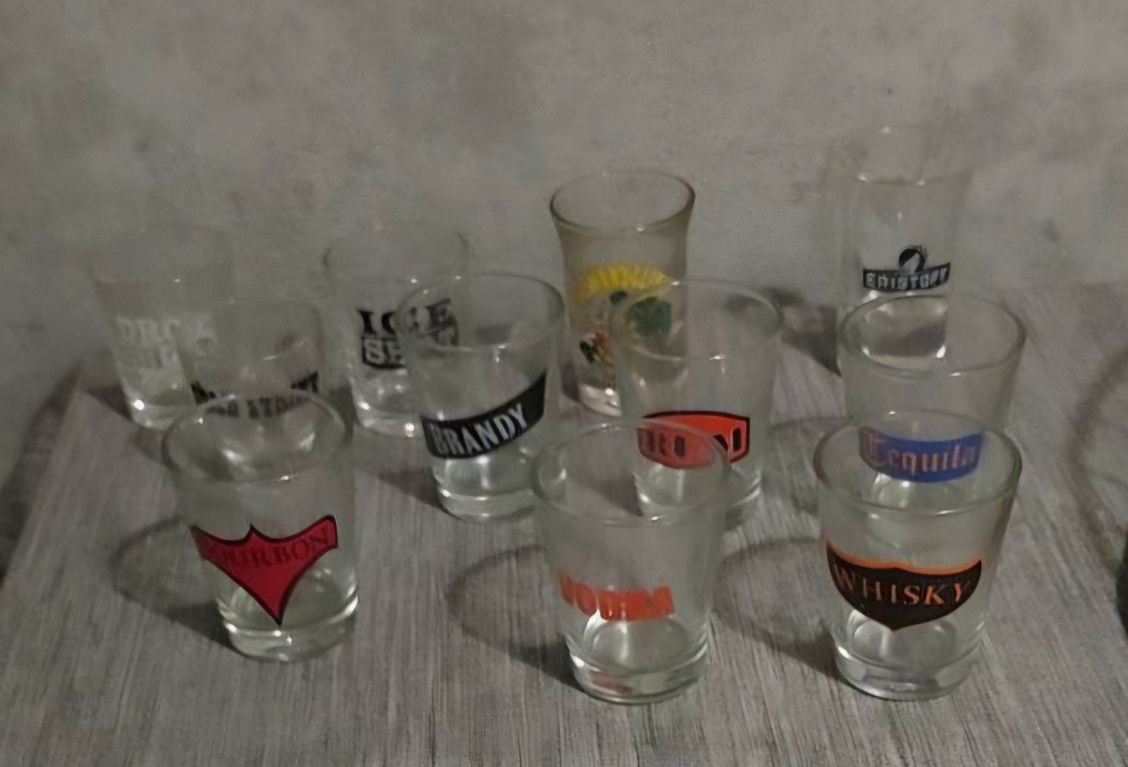 Set van 10 diverse shotglaasjes, Ophalen, Meerkleurig, Glas, Overige typen