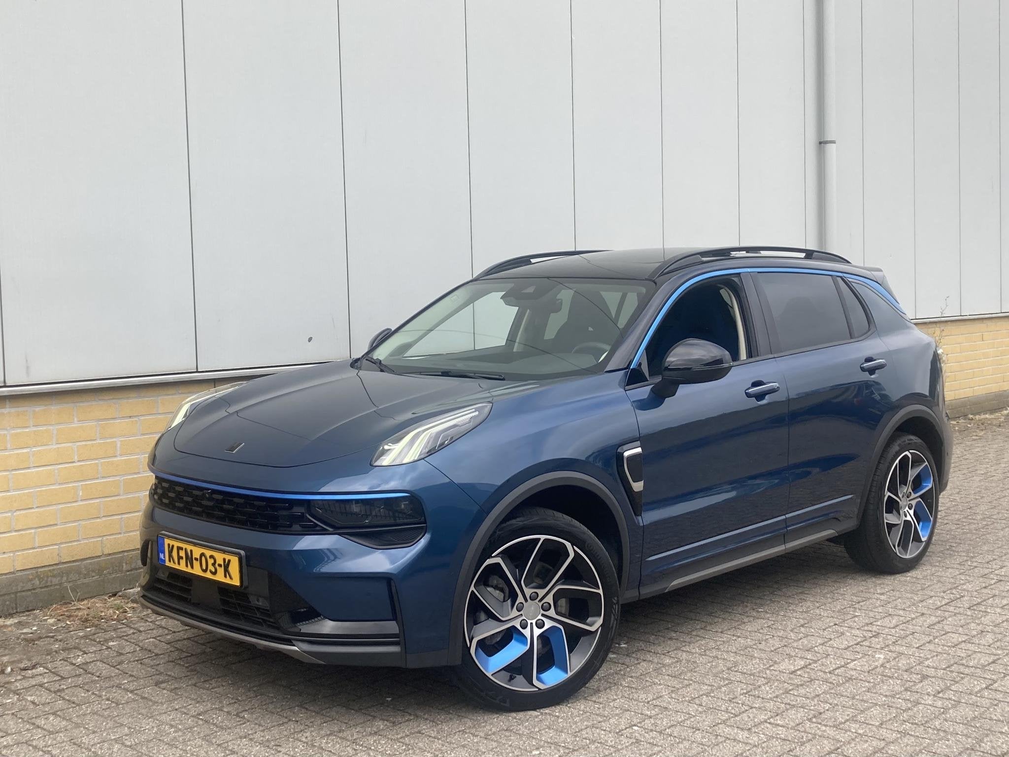 Lynk & Co 01 1.5 PHEV 261PK 1800KG Trekgewicht- Panorama Dak, Stof, Euro 6, Blauw, Plug-in hybride