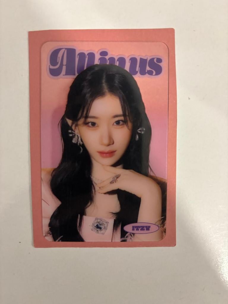 Itzy all in us photocard   ZIE OMSCHRIJVING, Ophalen of Verzenden, Zo goed als nieuw, Foto of Kaart