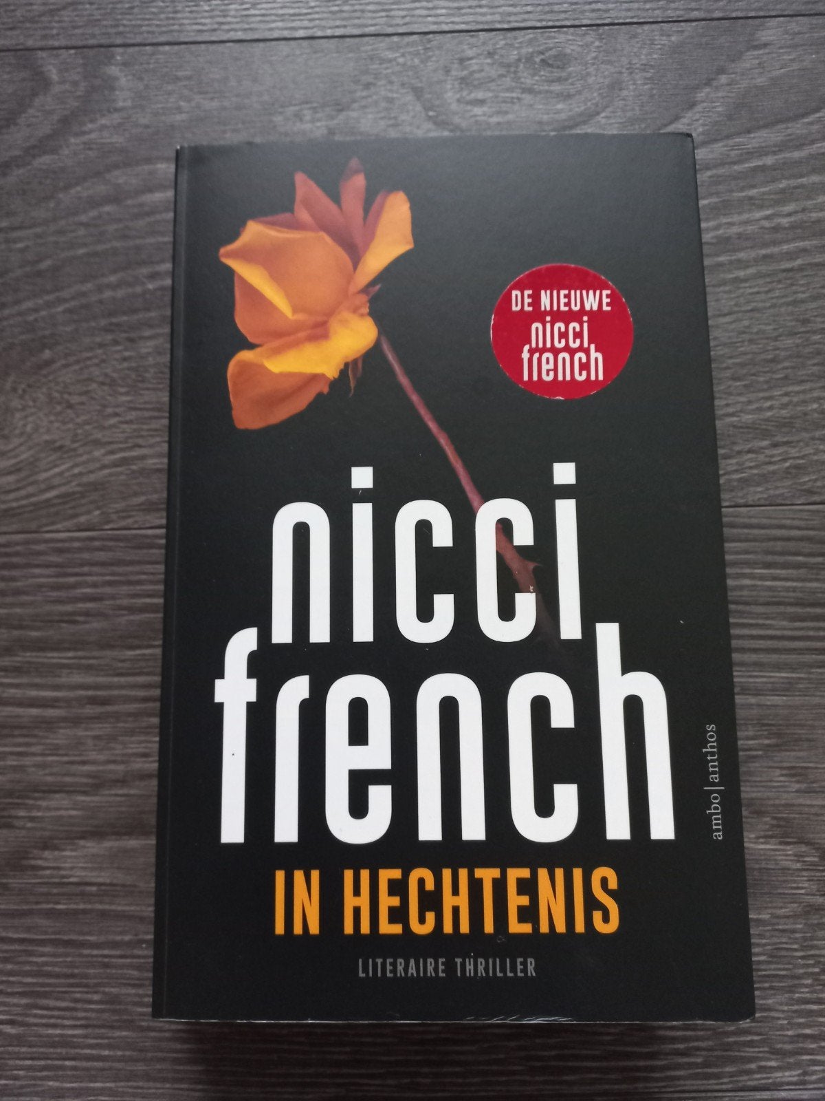 Boek Nicci French - In hechtenis, Ophalen of Verzenden, Gelezen, Nicci French