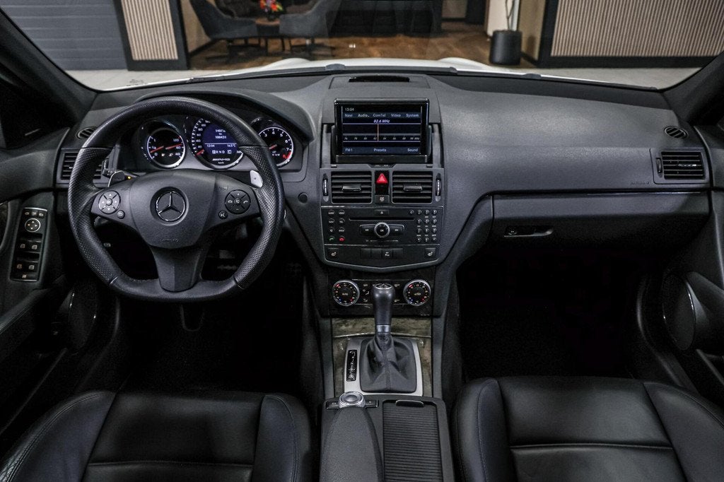 Mercedes C-klasse AMG 63|originele lak|Carplay|Schuif/kantel, Automaat, Achterwielaandrijving, Met garantie (alle), 1655 kg