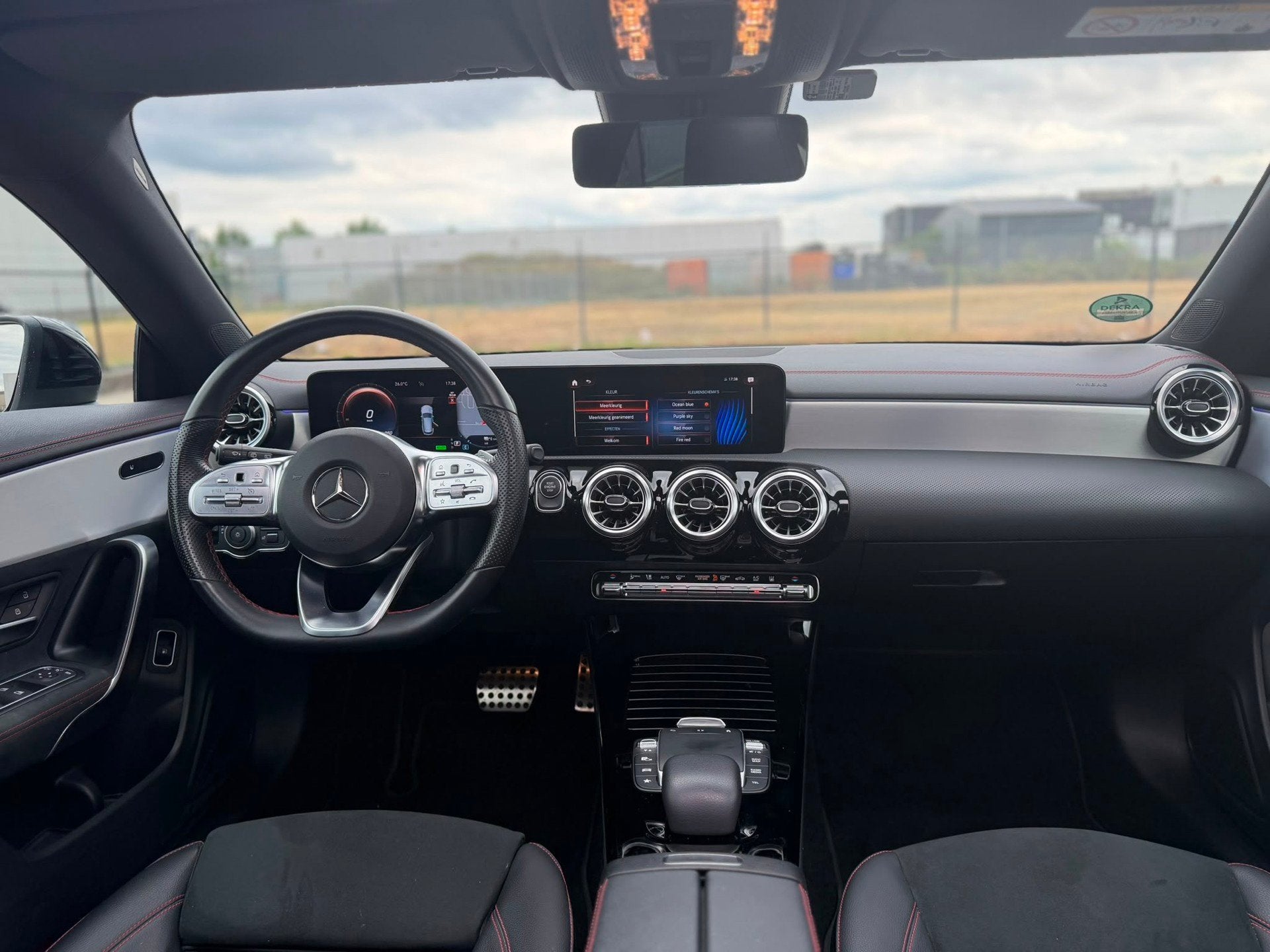 Mercedes-Benz CLA-klasse Shooting Brake 250 e AMG Line(NL-au, Auto's, CLA, Gebruikt, 4 cilinders, 15 kWh