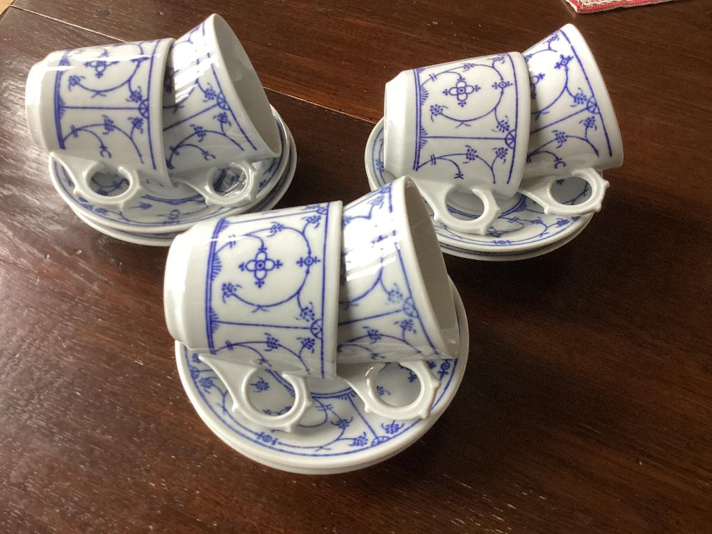 Kop en schotels Saksisch blauw, Huis en Inrichting, Keuken | Servies, Gebruikt, Ophalen of Verzenden, Overige stijlen, Kop(pen) en/of Schotel(s)