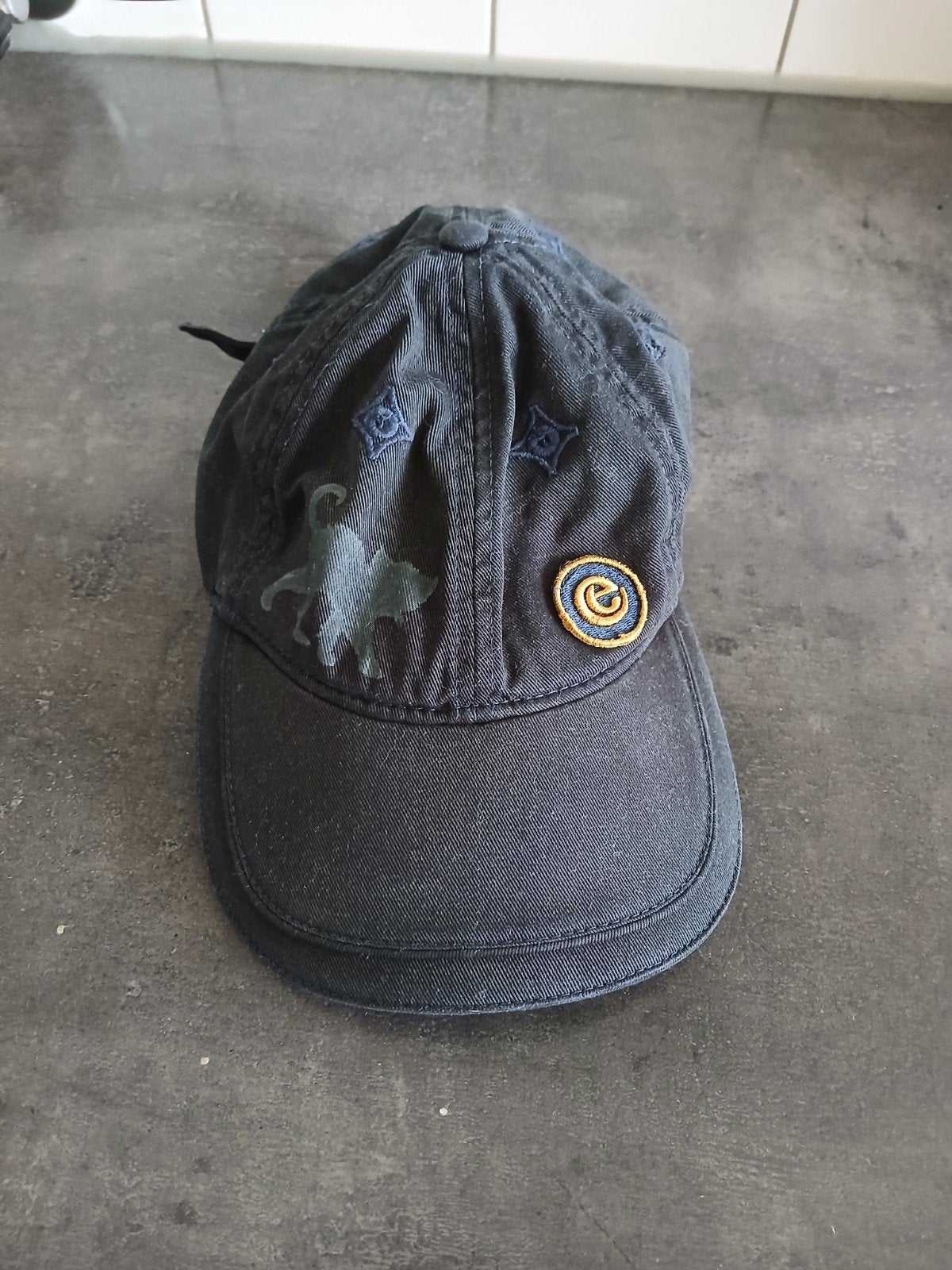 Efteling dance macabre petje, Verzamelen, Ophalen of Verzenden