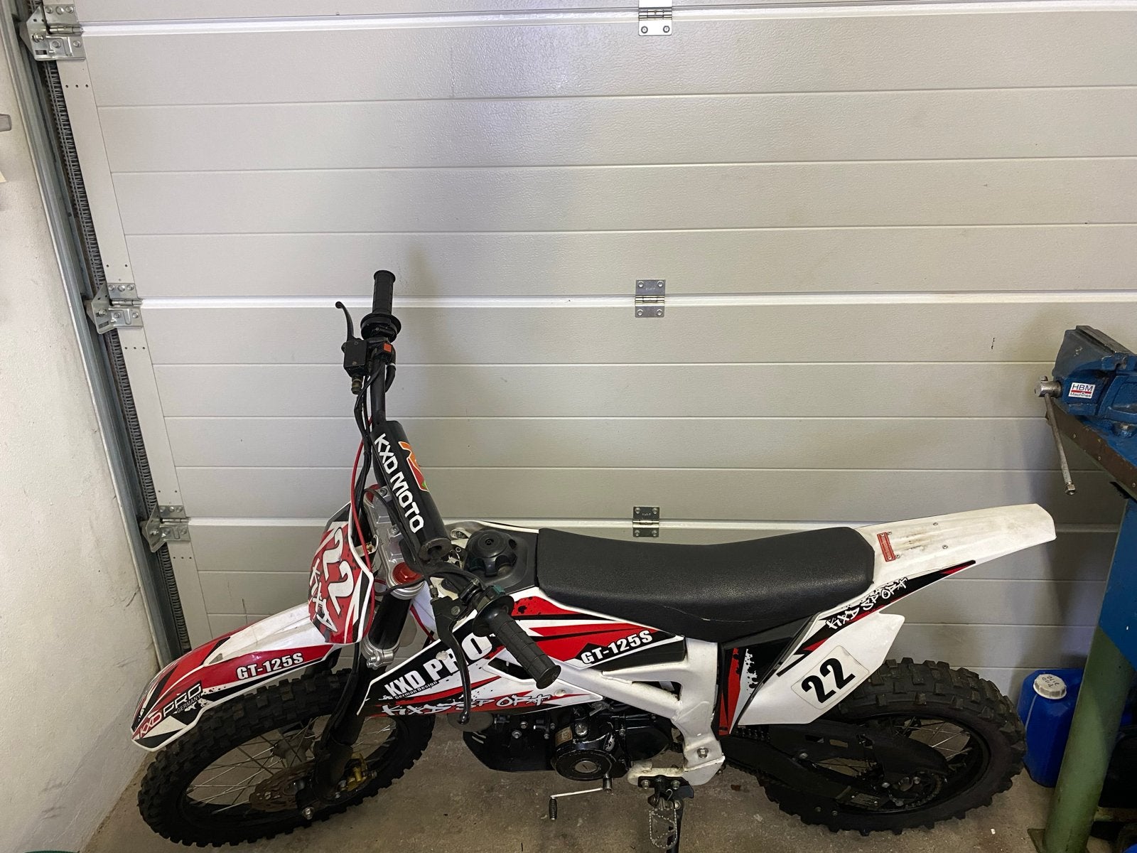 Opgevoerde Crossmotor 125cc bijna nieuw, Fietsen en Brommers, Brommers | Crossbrommers, Overige merken, Zo goed als nieuw, 4 versnellingen