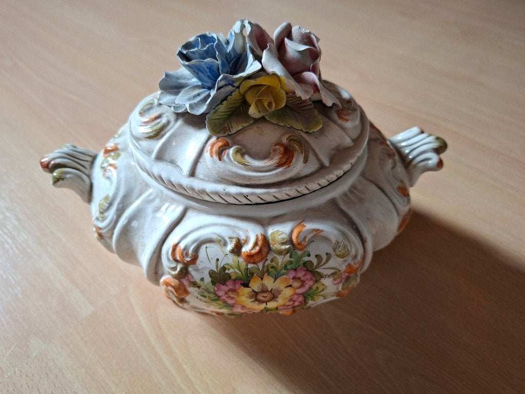 Vintage Bassano Bonbonnière / Schaal met 3D Bloemen – Italië, Ophalen