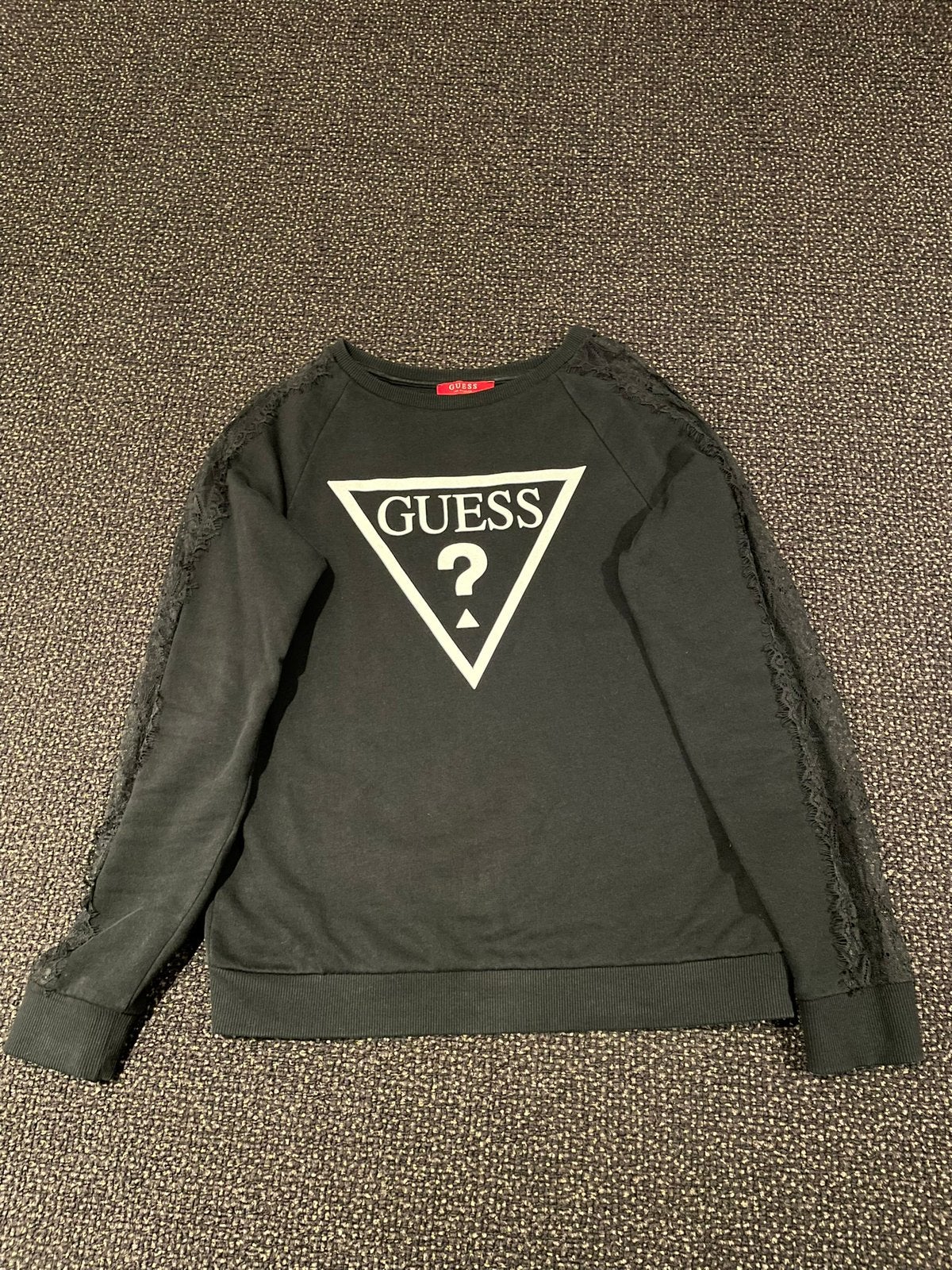 Guess trui zwart, met strook van kant op de mouwen, maat XS., Ophalen of Verzenden