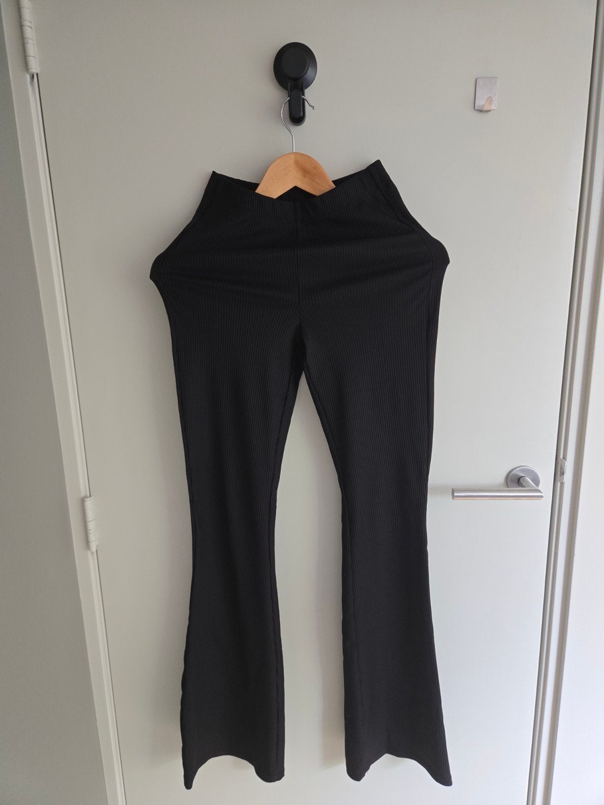 Nieuwe Seven Sisters ribbroek - Maat S, Kleding | Dames, Broeken en Pantalons, Seven Sisters, Zwart, Nieuw, Ophalen of Verzenden
