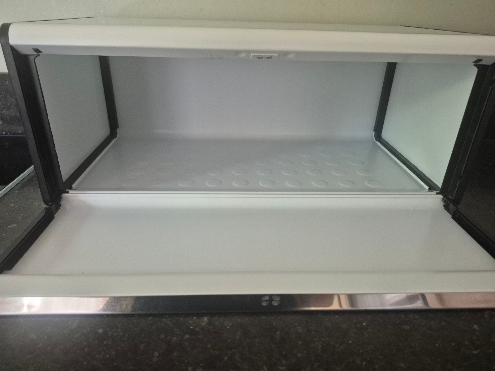 Brabantia Broodtrommel - Wit met Zilveren Accent, Ophalen, Gebruikt, Metaal, Brabantia