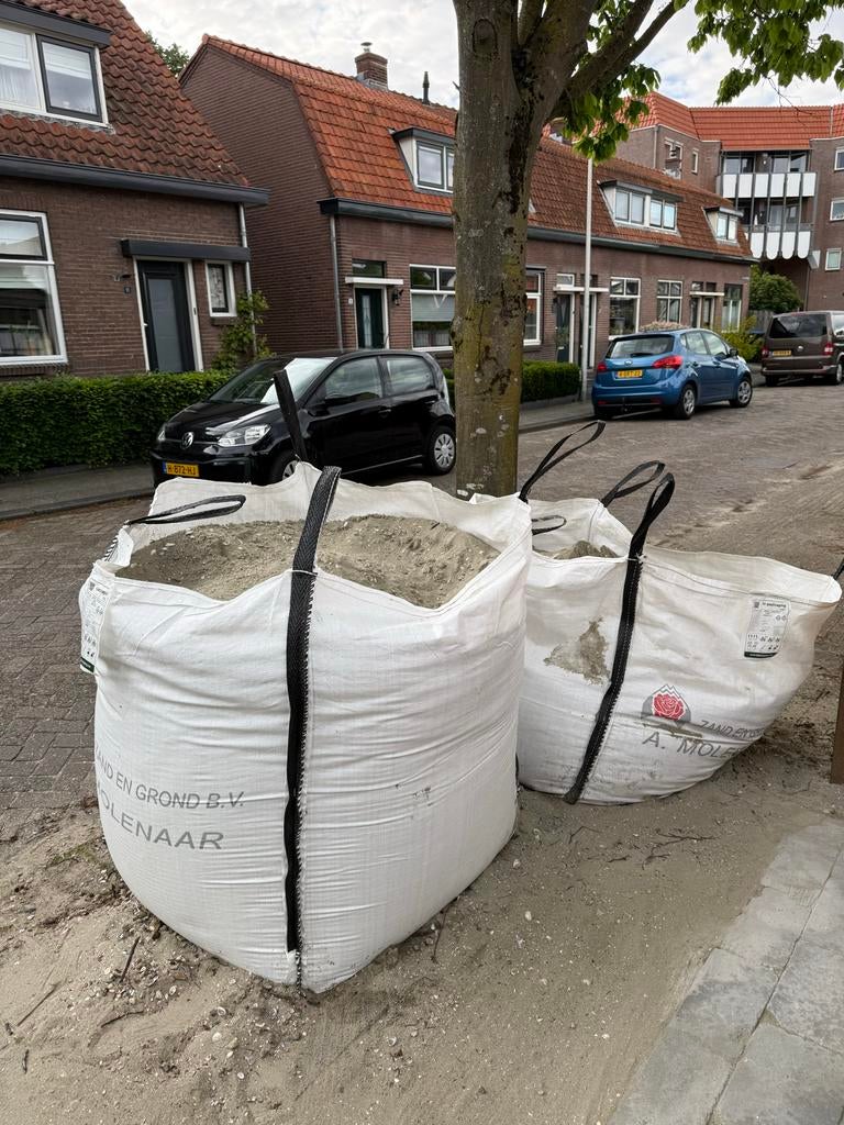 Gratis af te halen ophoog zand, Ophalen, Zo goed als nieuw, Ophoogzand