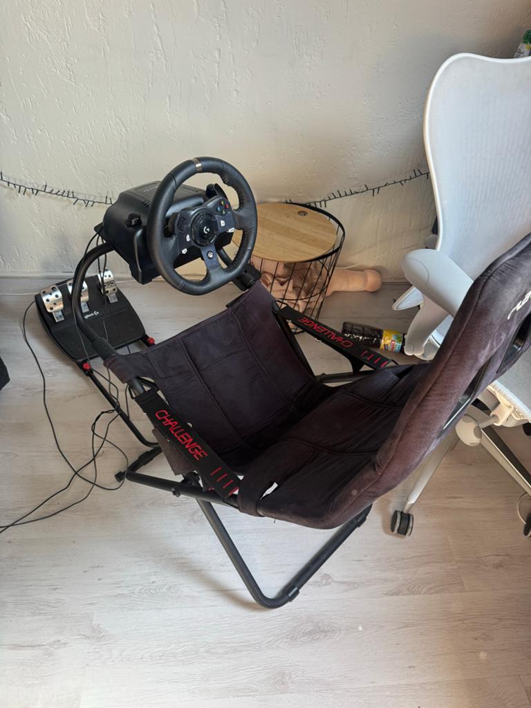 Logitech G923 Racestuur met Pedalen en Playseat Challenge, Ophalen, Racestuur, Xbox, Force feedback