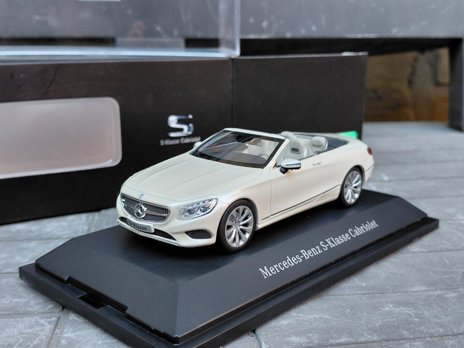 Mercedes S-Klasse Cabrio 217 Diamantweiss bright 1/43 Kyosho, Ophalen of Verzenden, Nieuw, Auto, Kyosho